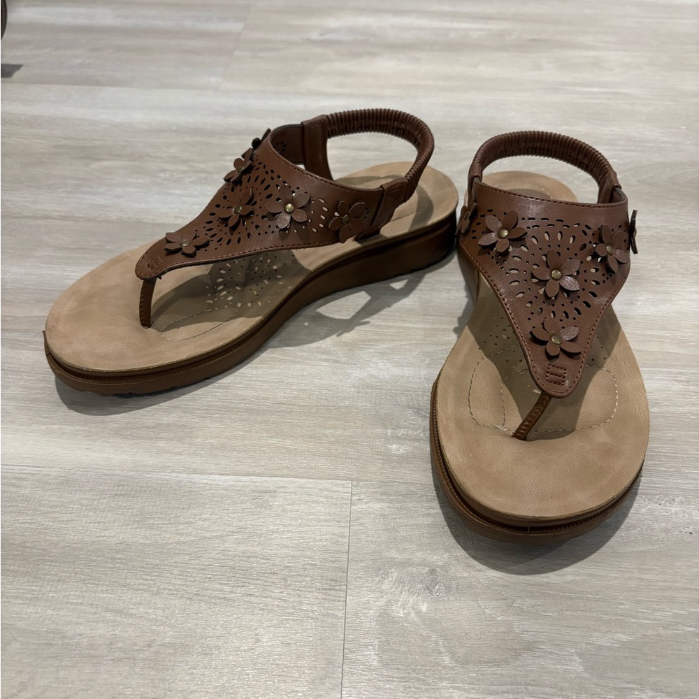 Brown Leather Floral Sandals with Slingback